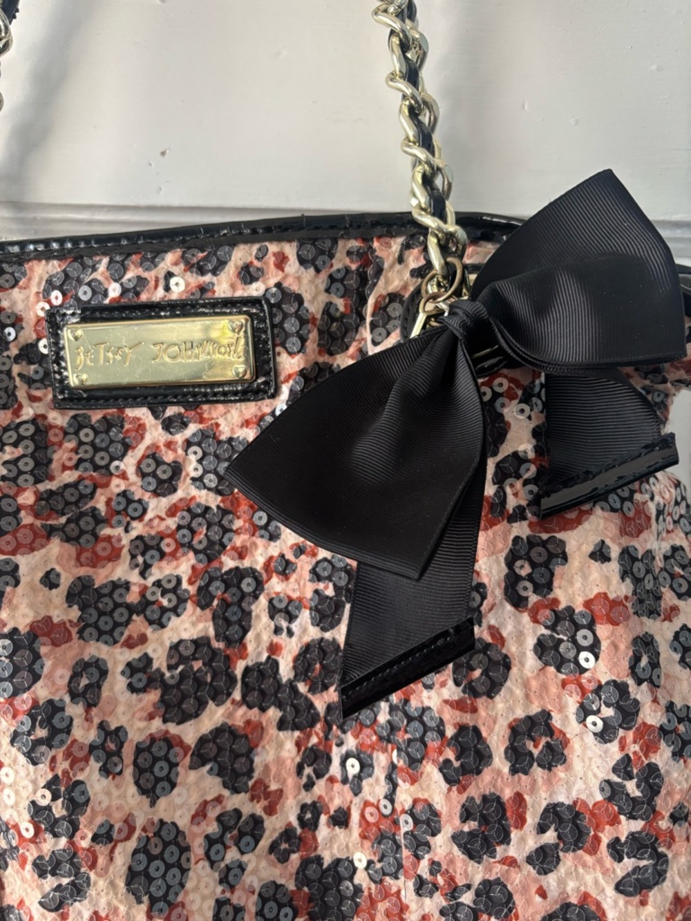 Betsey Johnson Sequin Cheetah Print Purse W/Black Bow ~ Punk ~ Glam - Picture 2 of 5